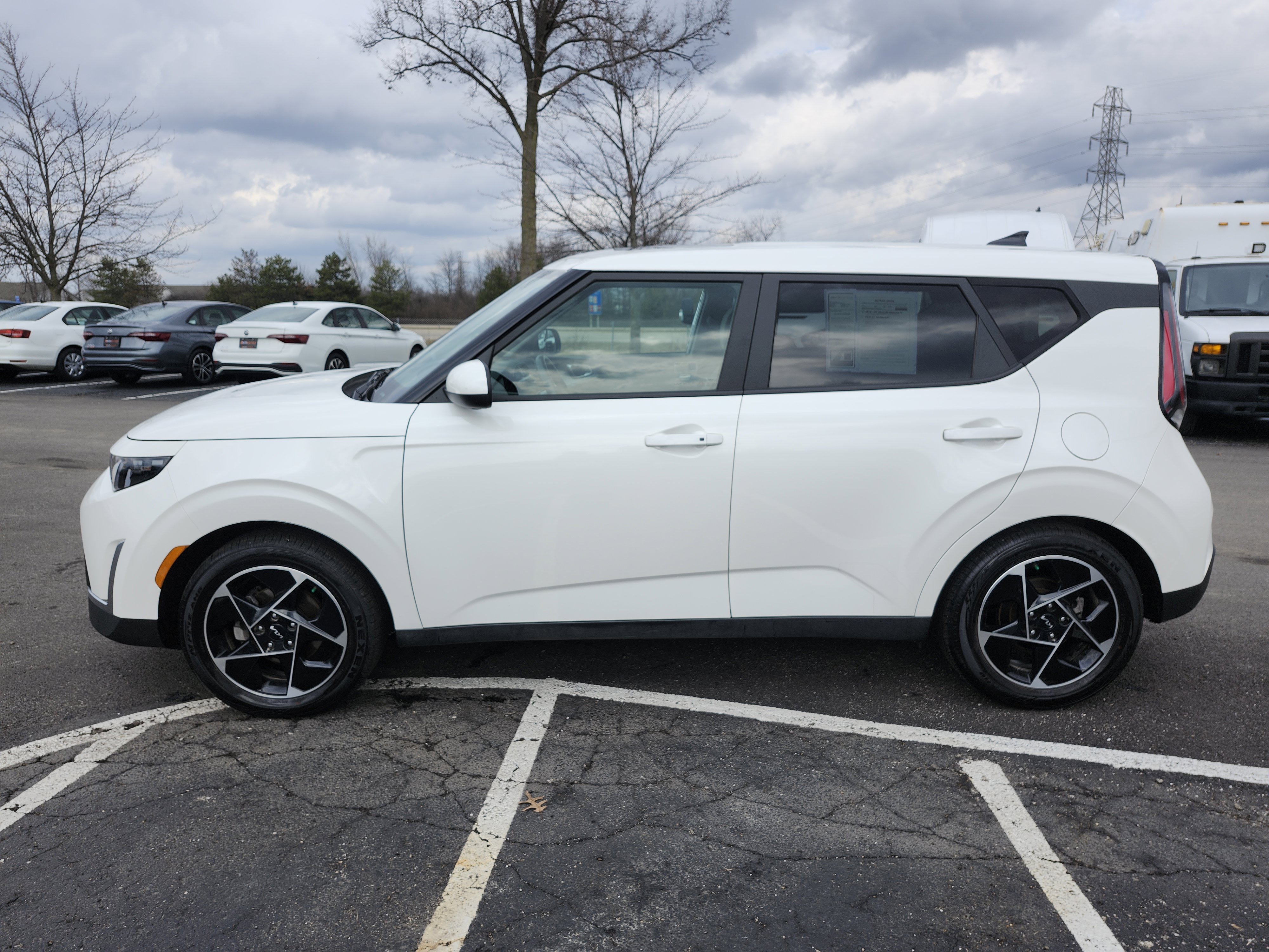 Used 2023 Kia Soul EX image 15