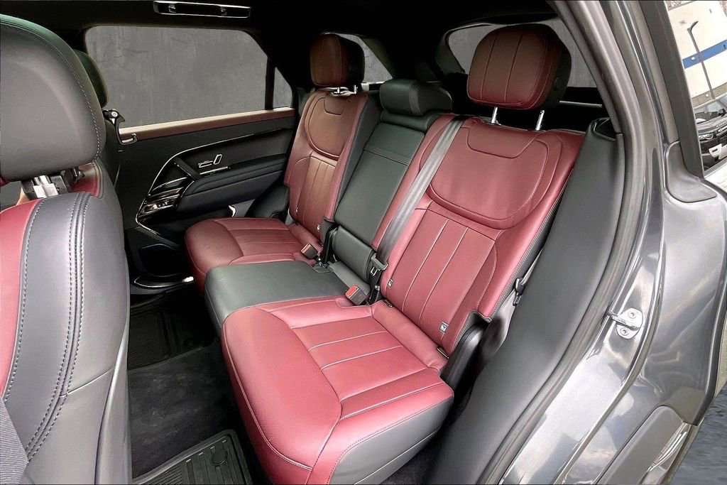 Used 2023 Land Rover Range Rover Sport SE Dynamic image 22