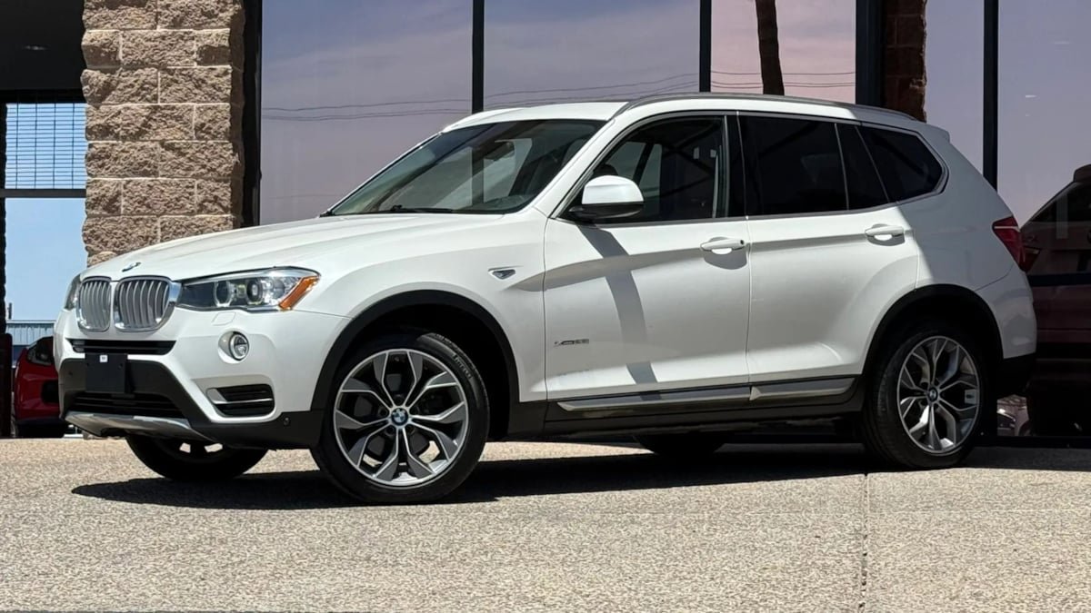 Used 2016 BMW X3 xDrive28i AWD/4WD image 4