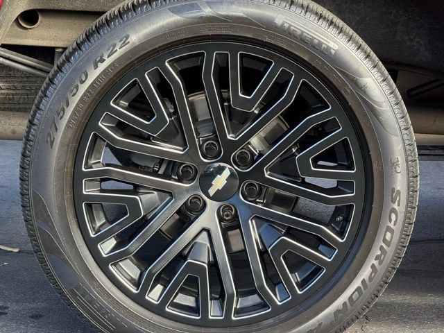 Used 2022 Chevrolet Silverado 1500 High Country w/ Safety Package II AWD/4WD image 11