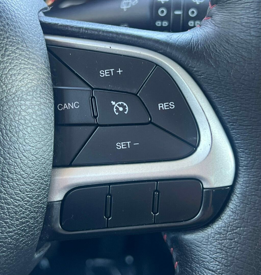 Used 2015 Jeep Renegade Trailhawk w/ Cold Weather Group image 14