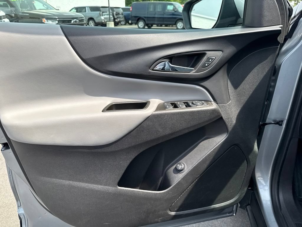 Used 2024 Chevrolet Equinox LT AWD/4WD image 12