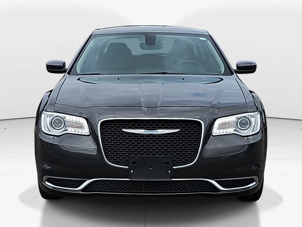 Used 2023 Chrysler 300 Touring image 11