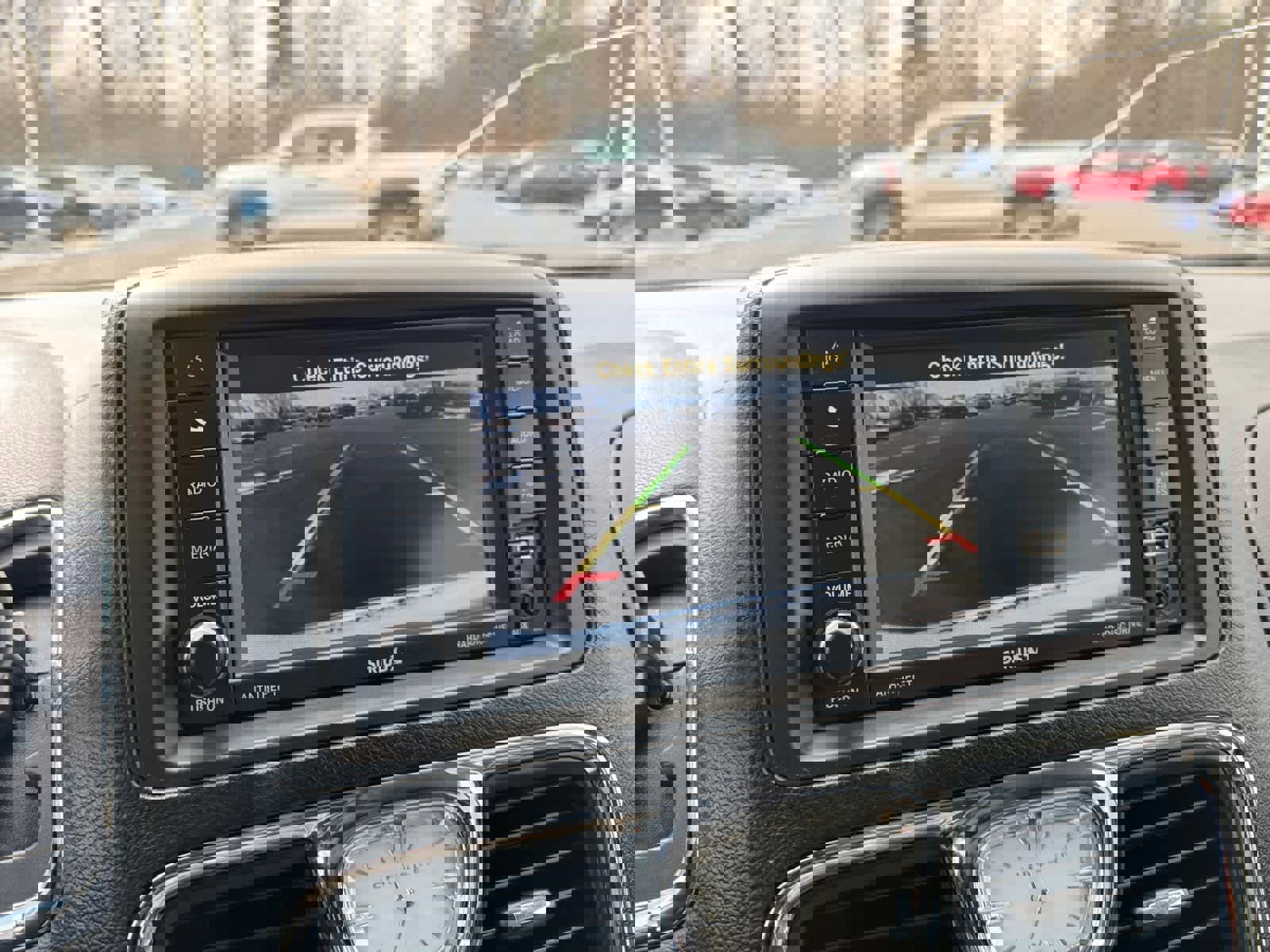 Used 2015 Chrysler Town & Country Touring-L image 30