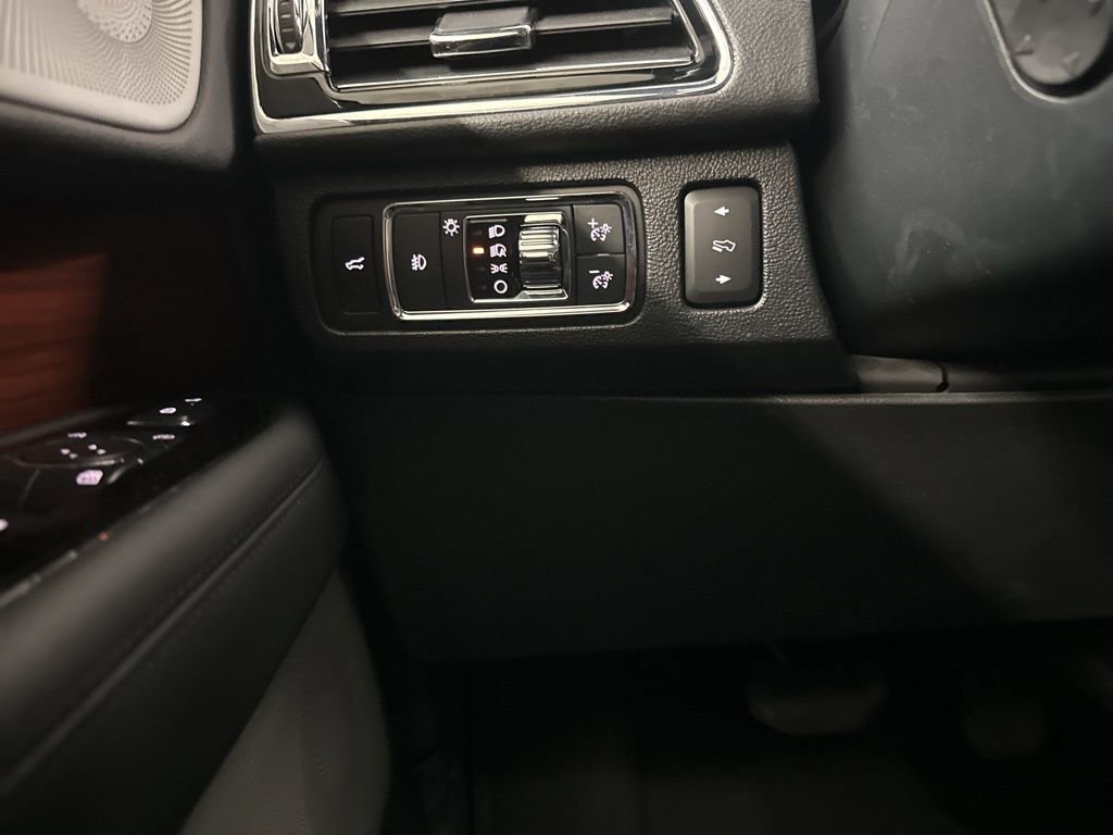 Used 2022 Lincoln Navigator Reserve image 26