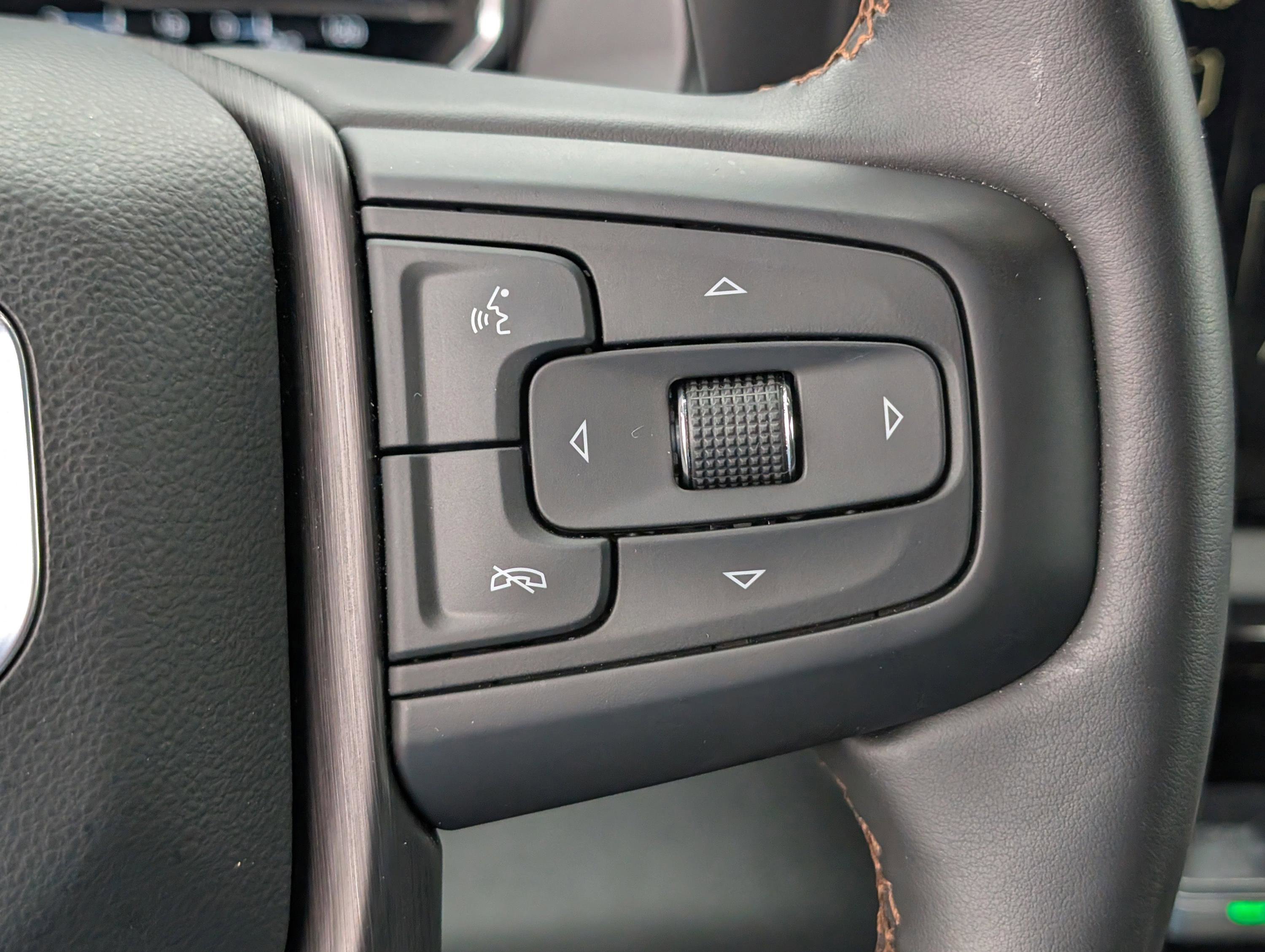 Used 2024 GMC Sierra 1500 AT4 w/ Technology Package image 20