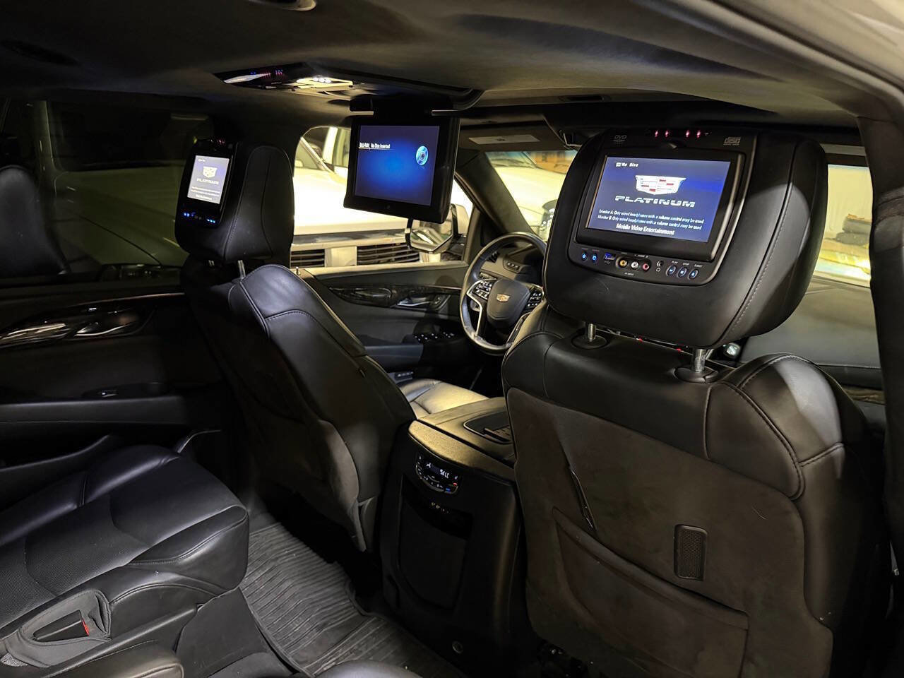 Used 2016 Cadillac Escalade ESV Platinum AWD/4WD image 23