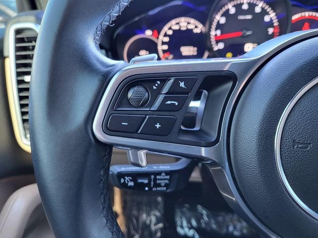Used 2020 Porsche Cayenne image 16