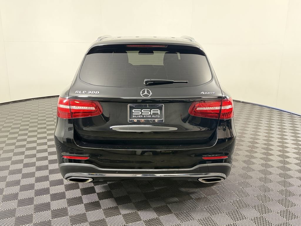 Used 2017 Mercedes-Benz GLC 300 4MATIC image 6