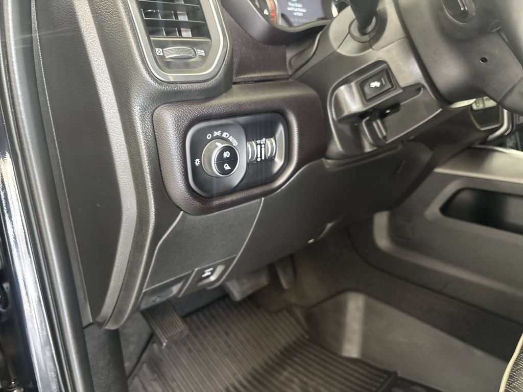 Used 2024 RAM 2500 Laramie w/ Night Edition AWD/4WD image 18