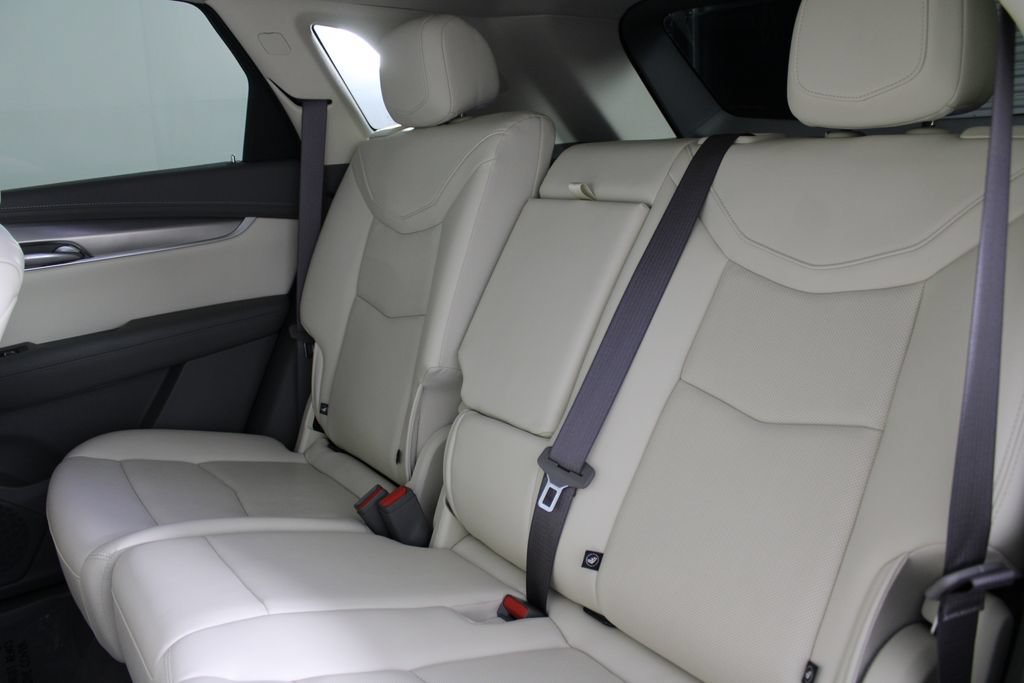 Used 2025 Cadillac XT5 Premium Luxury FWD image 18