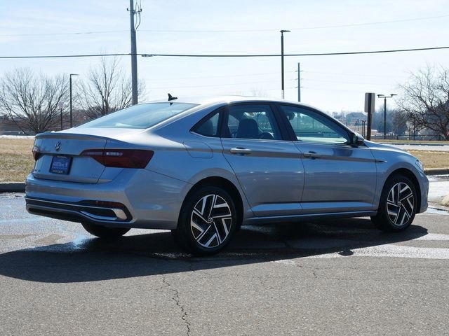 Certified 2022 Volkswagen Jetta SEL image 7