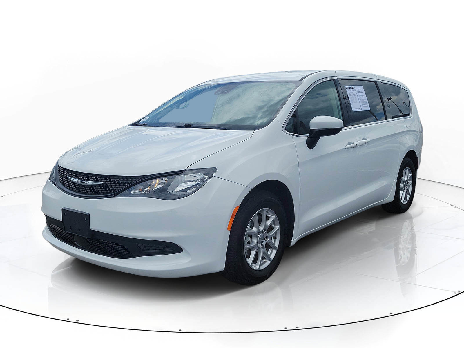 Used 2023 Chrysler Voyager LX FWD image 3