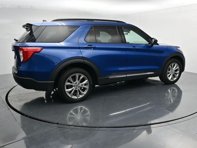 Used 2022 Ford Explorer XLT w/ Equipment Group 202A AWD/4WD image 10