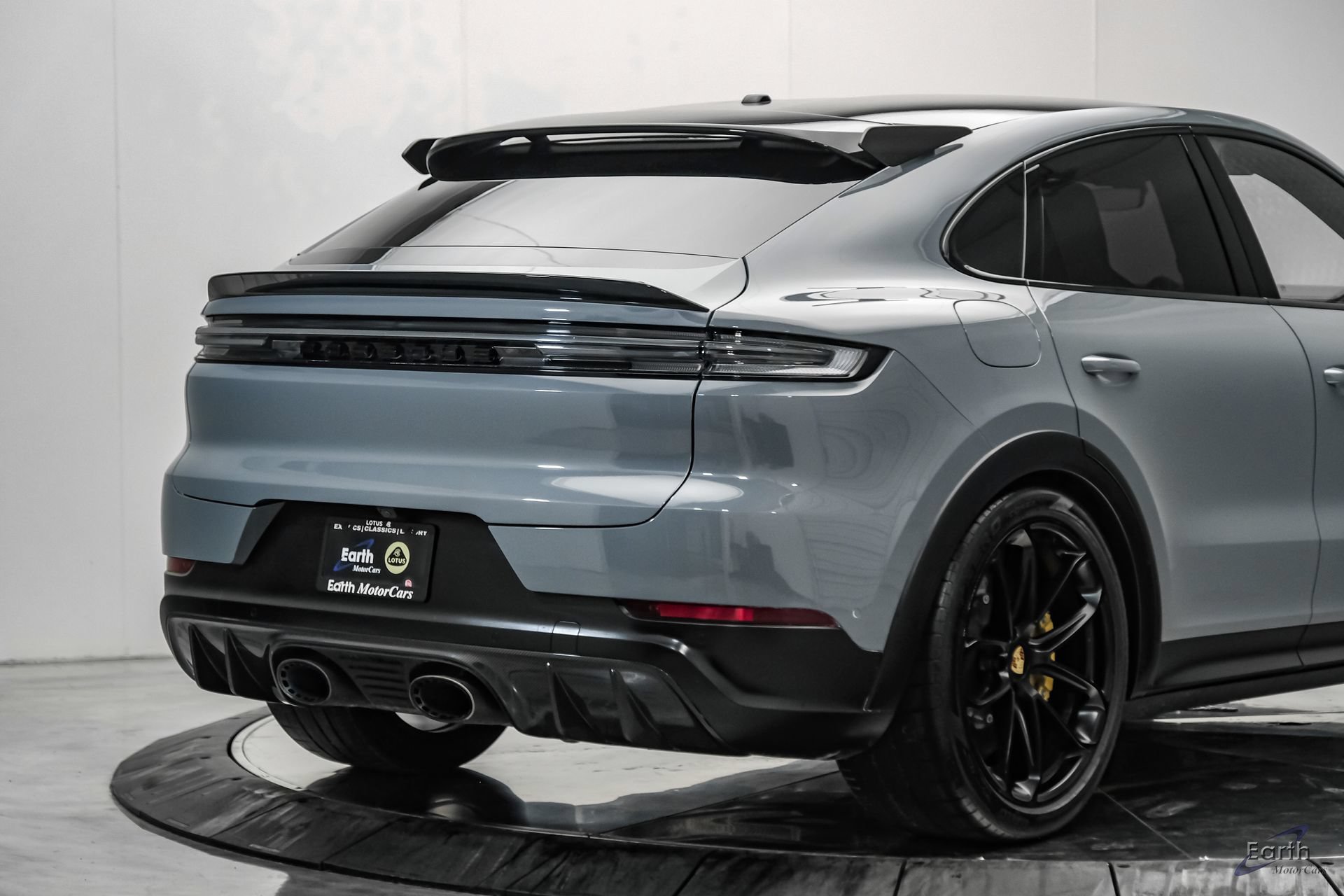 Used 2024 Porsche Cayenne Turbo GT AWD/4WD image 18
