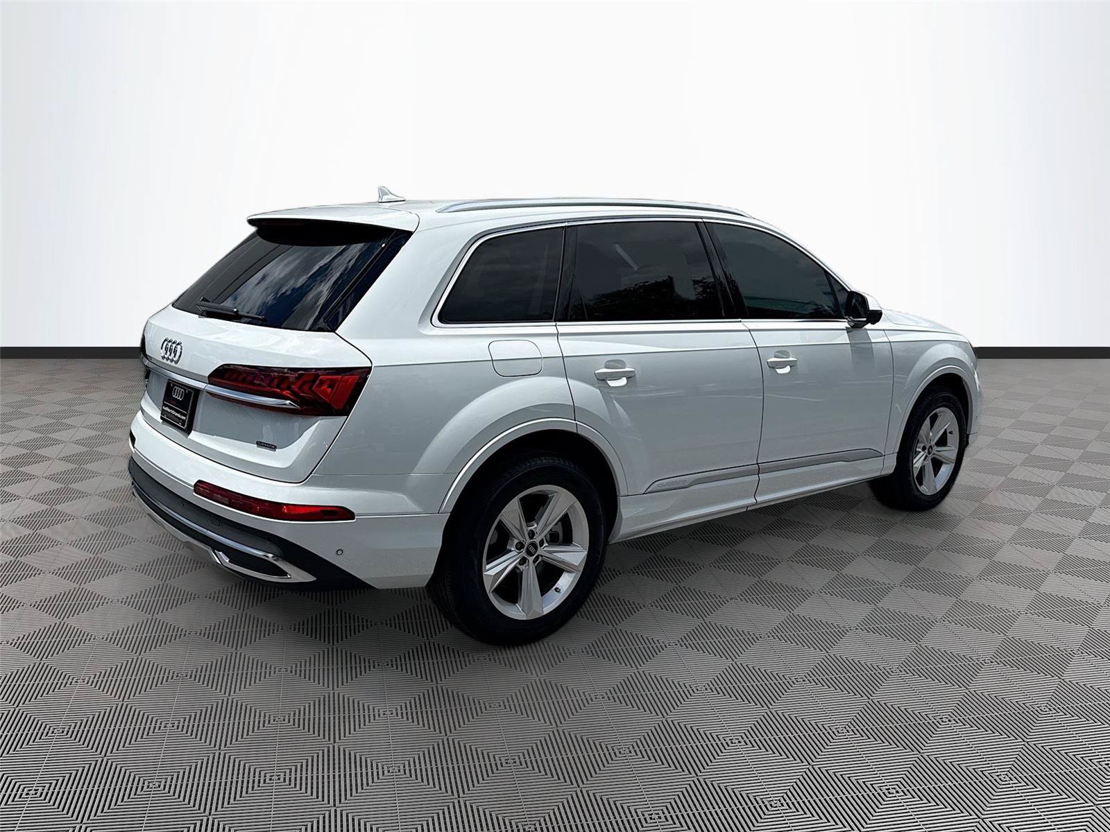 Certified 2022 Audi Q7 3.0T Premium AWD/4WD image 7
