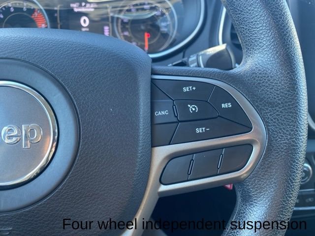 Used 2019 Jeep Cherokee Latitude w/ Popular Appearance Group image 15