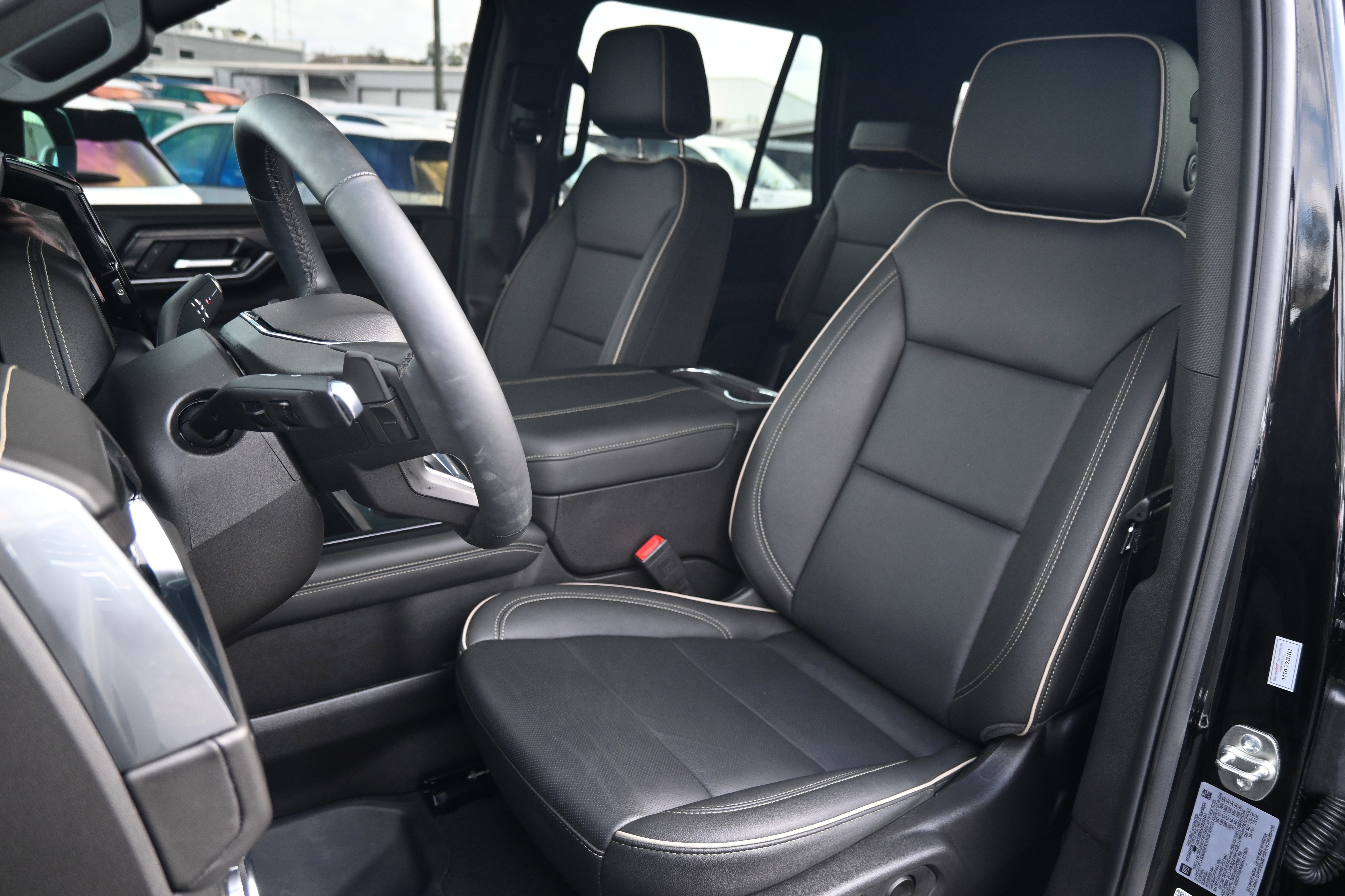 Used 2025 GMC Yukon Elevation w/ LPO, Floor Liner Package image 7