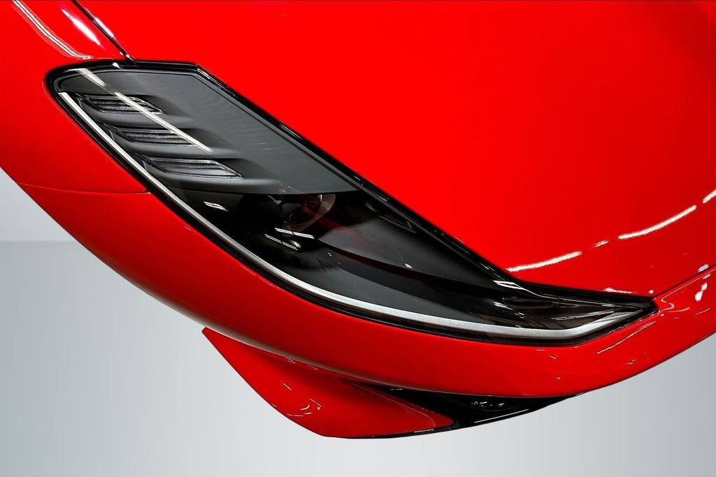 Used 2022 Ferrari 812 Competizione RWD image 26