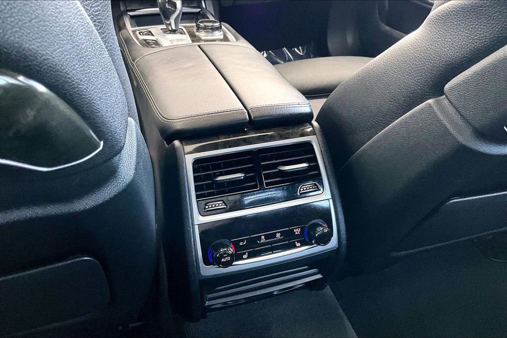 Used 2017 BMW 740e xDrive AWD/4WD image 10