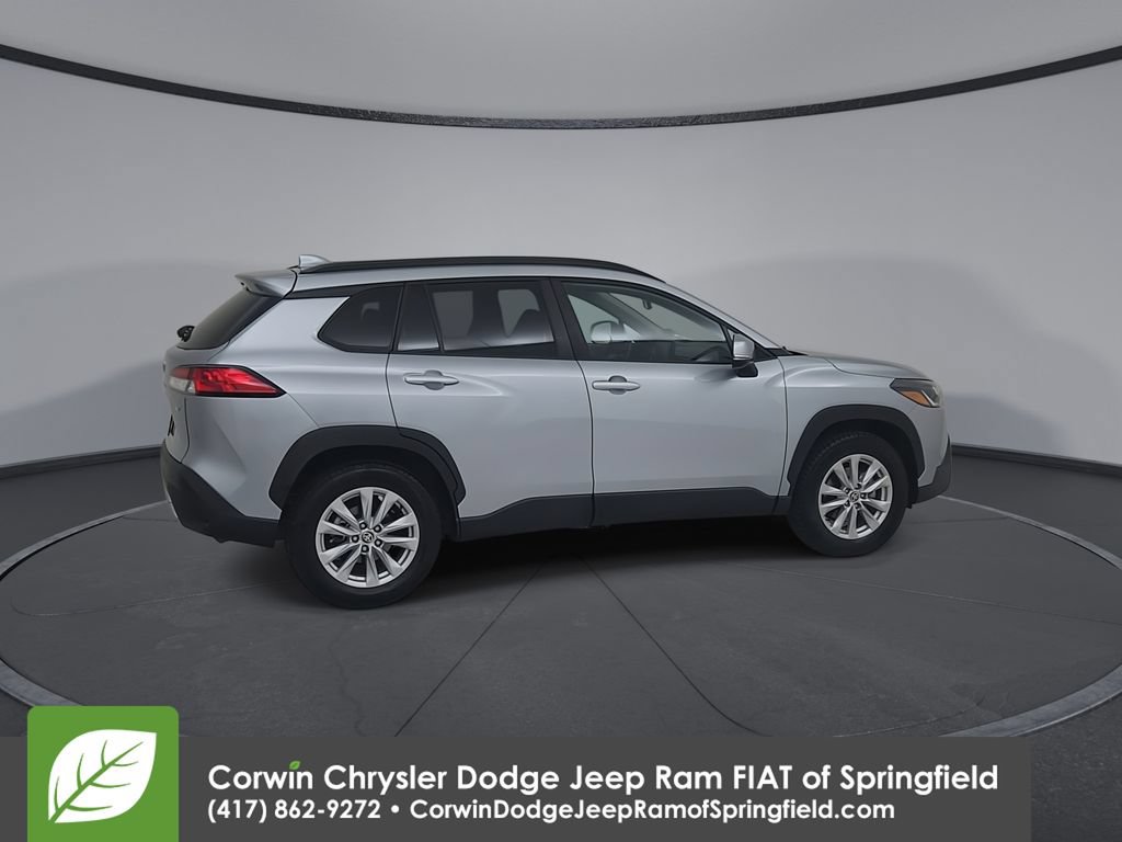 Used 2022 Toyota Corolla Cross LE FWD image 15