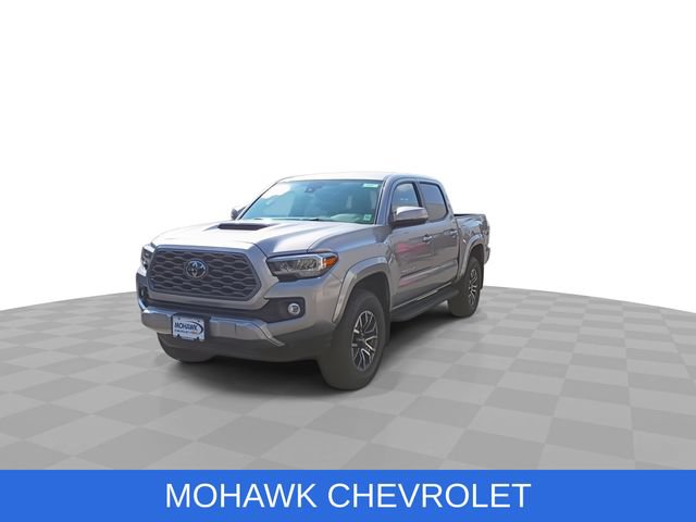 Used 2021 Toyota Tacoma TRD Sport w/ Technology Package AWD/4WD image 3