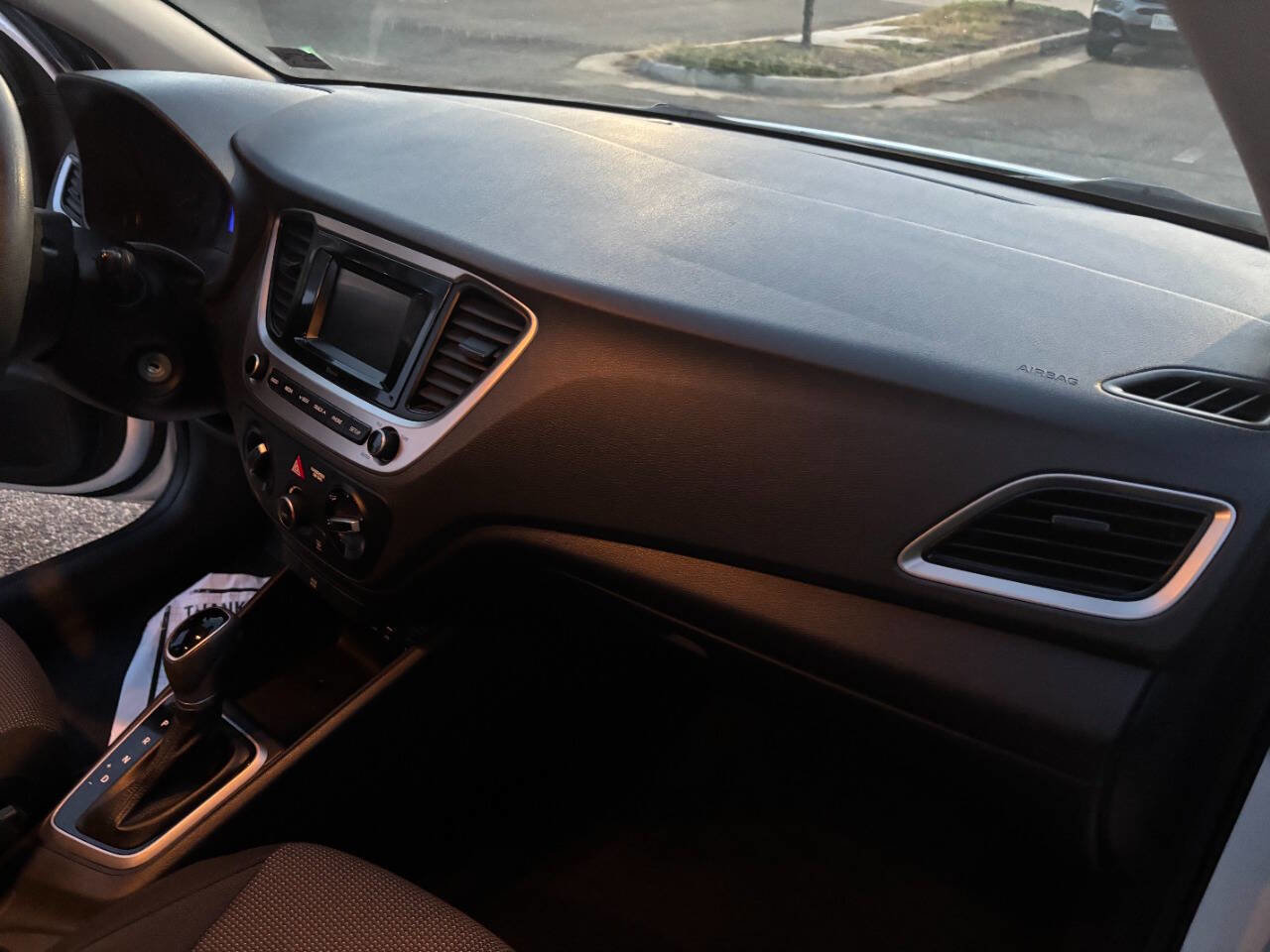 Used 2019 Hyundai Accent SE image 24