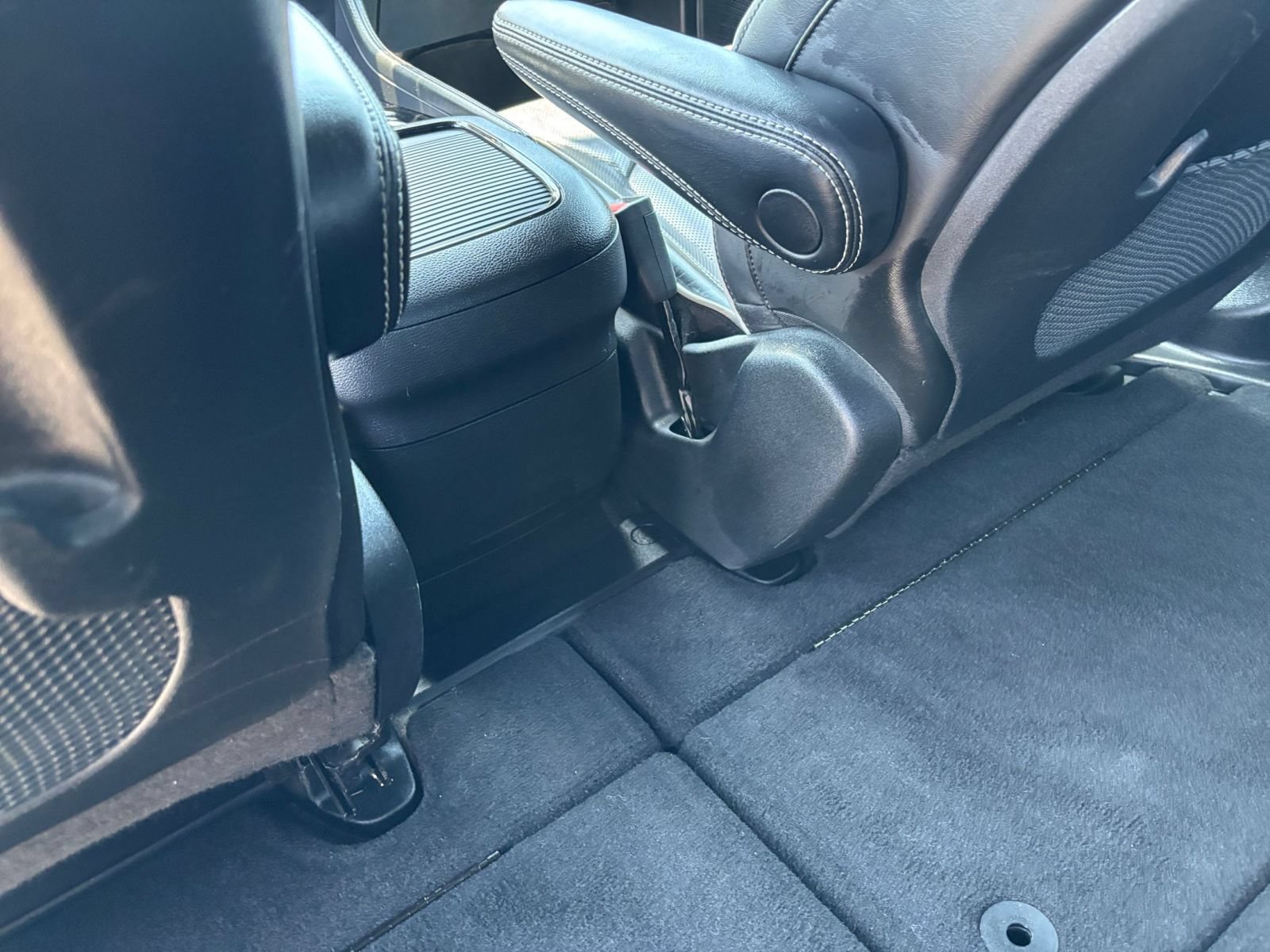 Used 2025 Chrysler Pacifica Limited FWD image 23