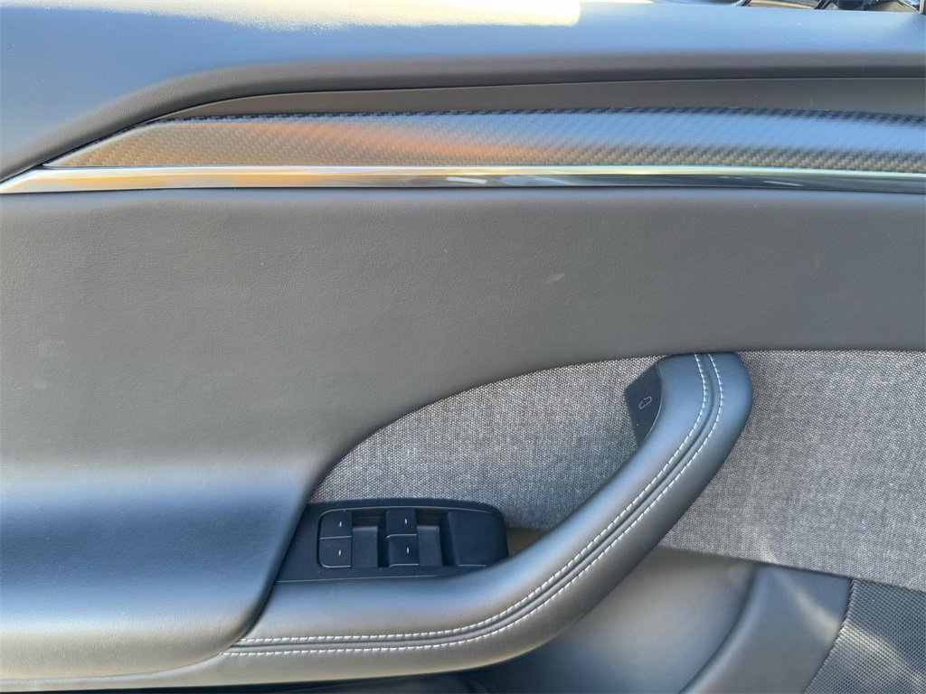Used 2021 Tesla Model S Plaid image 13