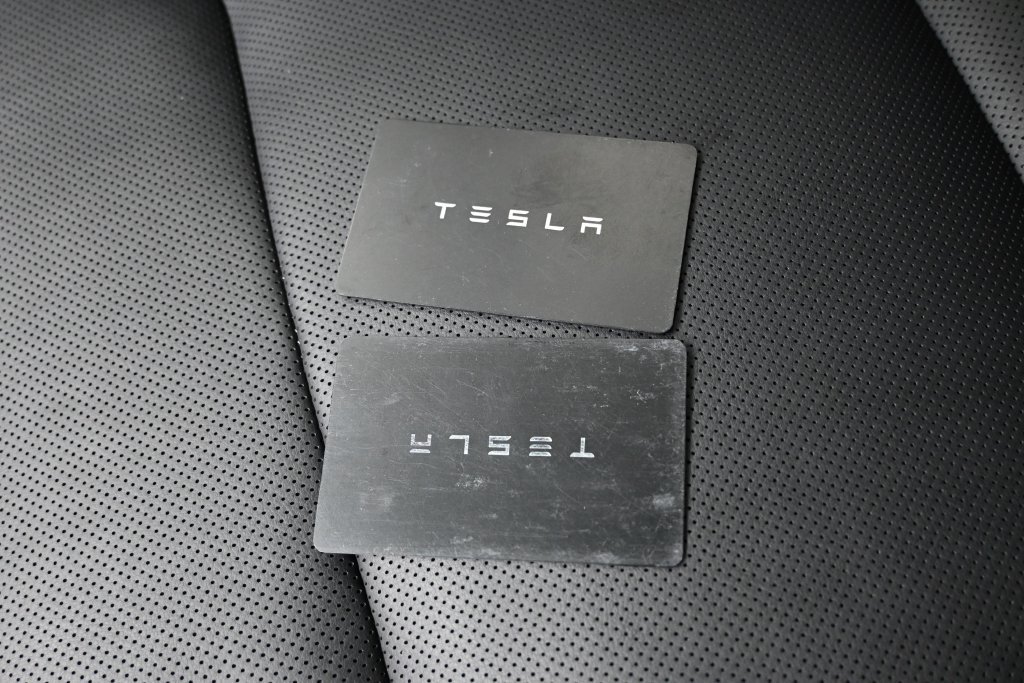 Used 2024 Tesla Model X AWD/4WD image 25