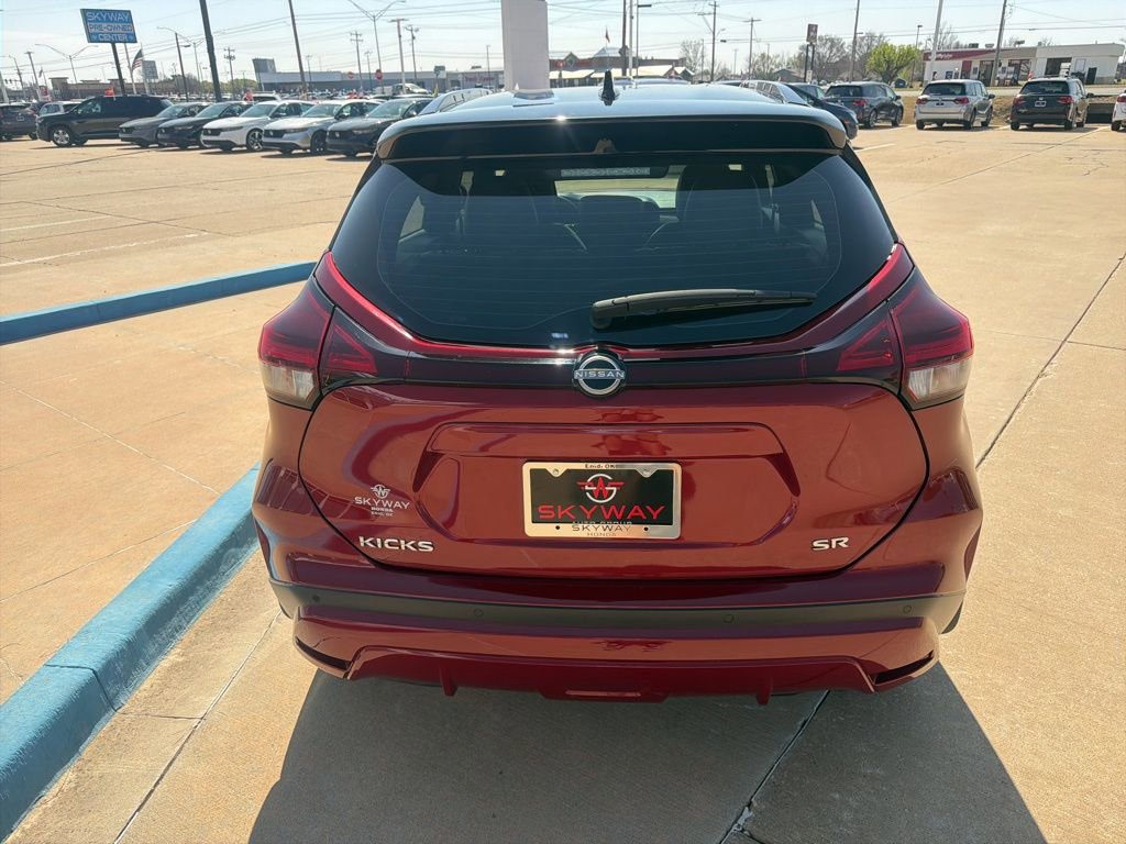 Used 2024 Nissan Kicks SR w/ SR Premium Package FWD image 22