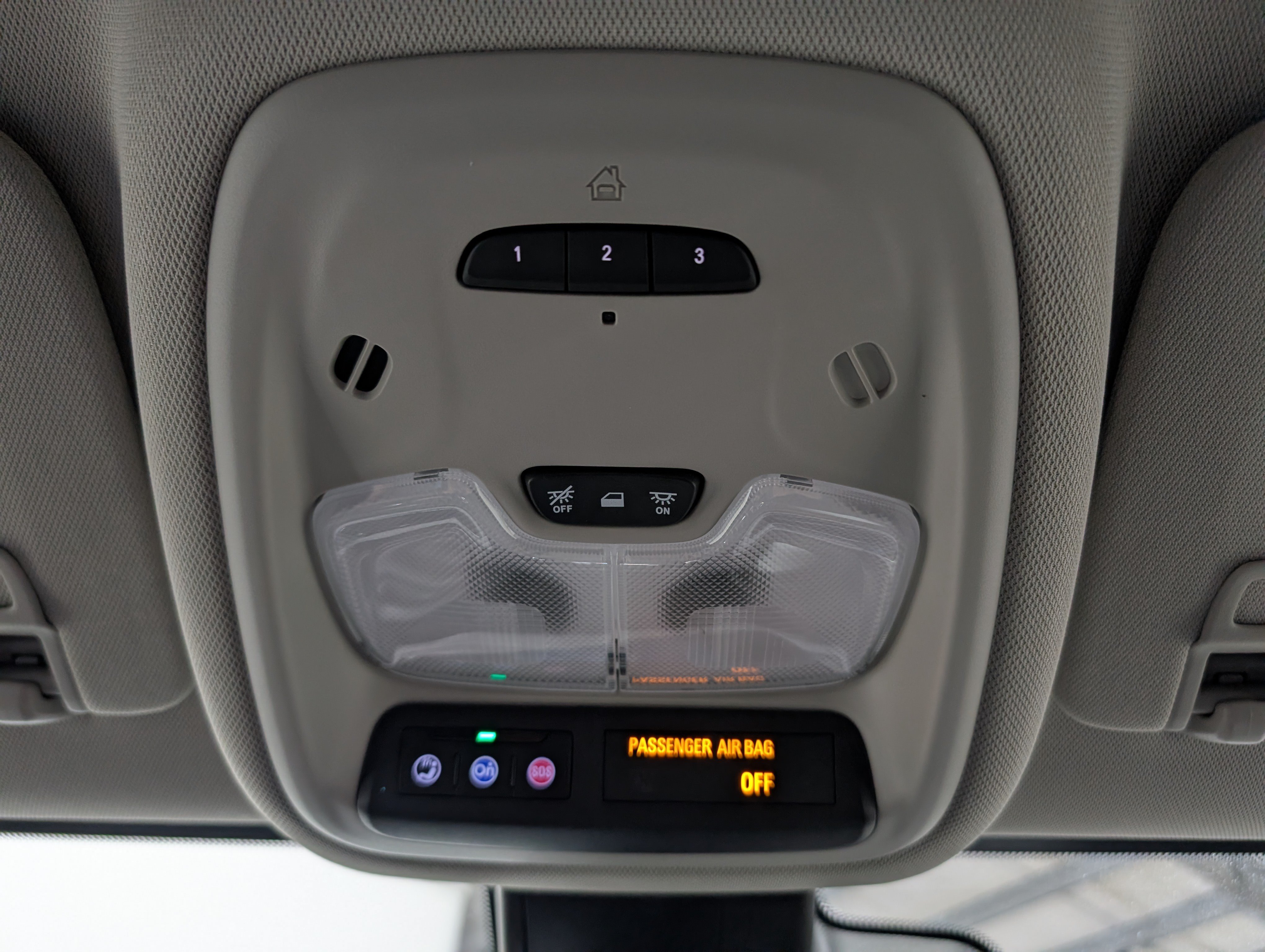 Used 2025 Buick Encore GX Avenir w/ Avenir Technology Package AWD/4WD image 24