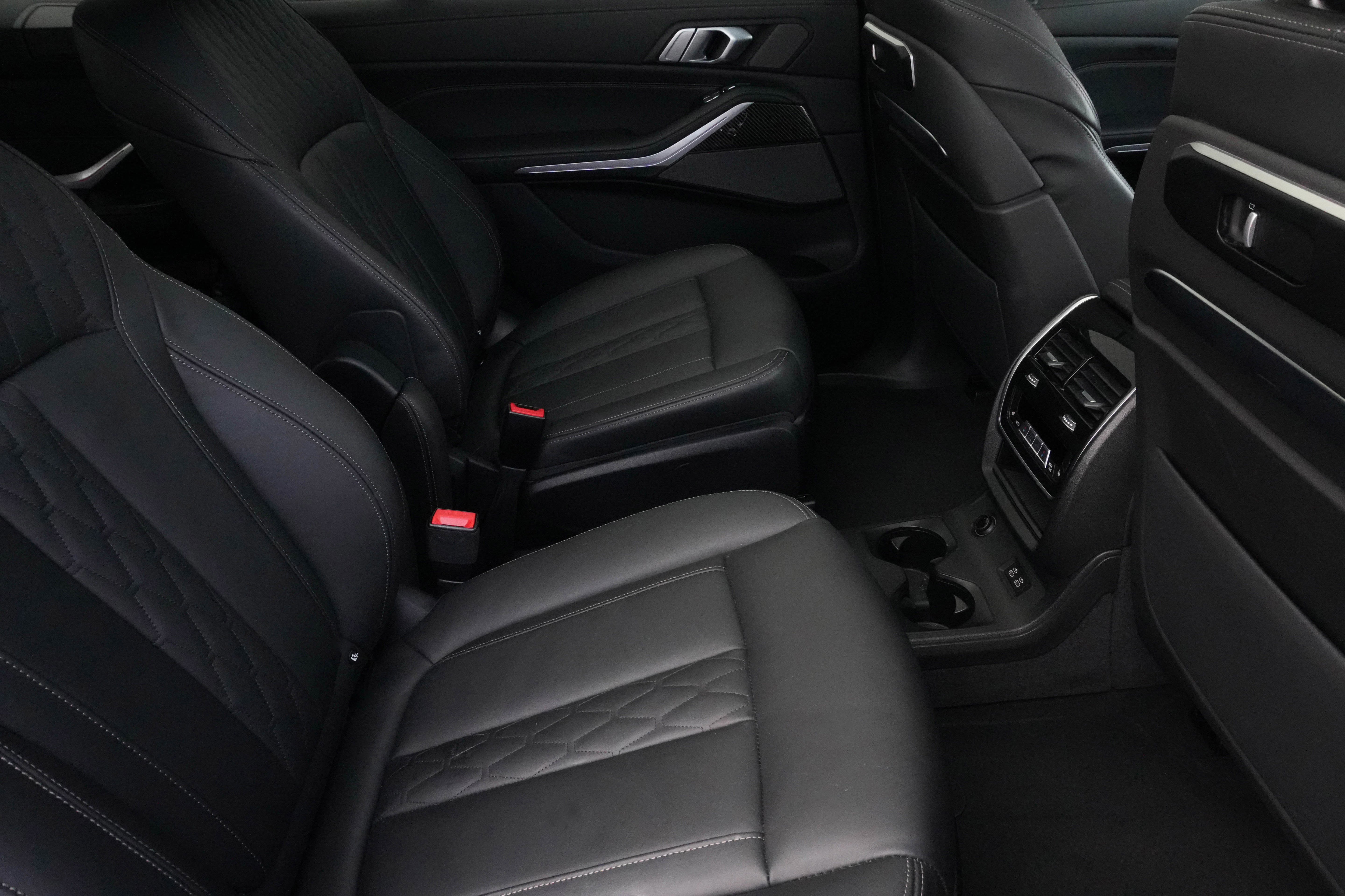 Certified 2025 BMW X7 M60i w/ Climate Comfort Package AWD/4WD image 41