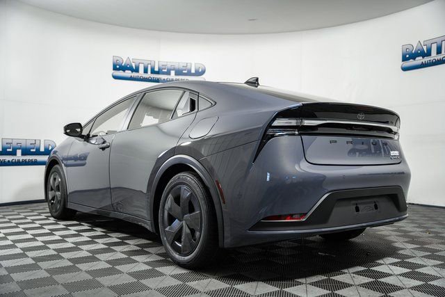 New 2026 Toyota Prius Plug-In Hybrid FWD image 4