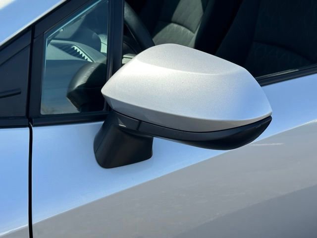 Used 2025 Toyota Corolla LE image 11
