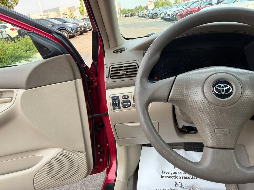 Used 2005 Toyota Corolla LE FWD image 26
