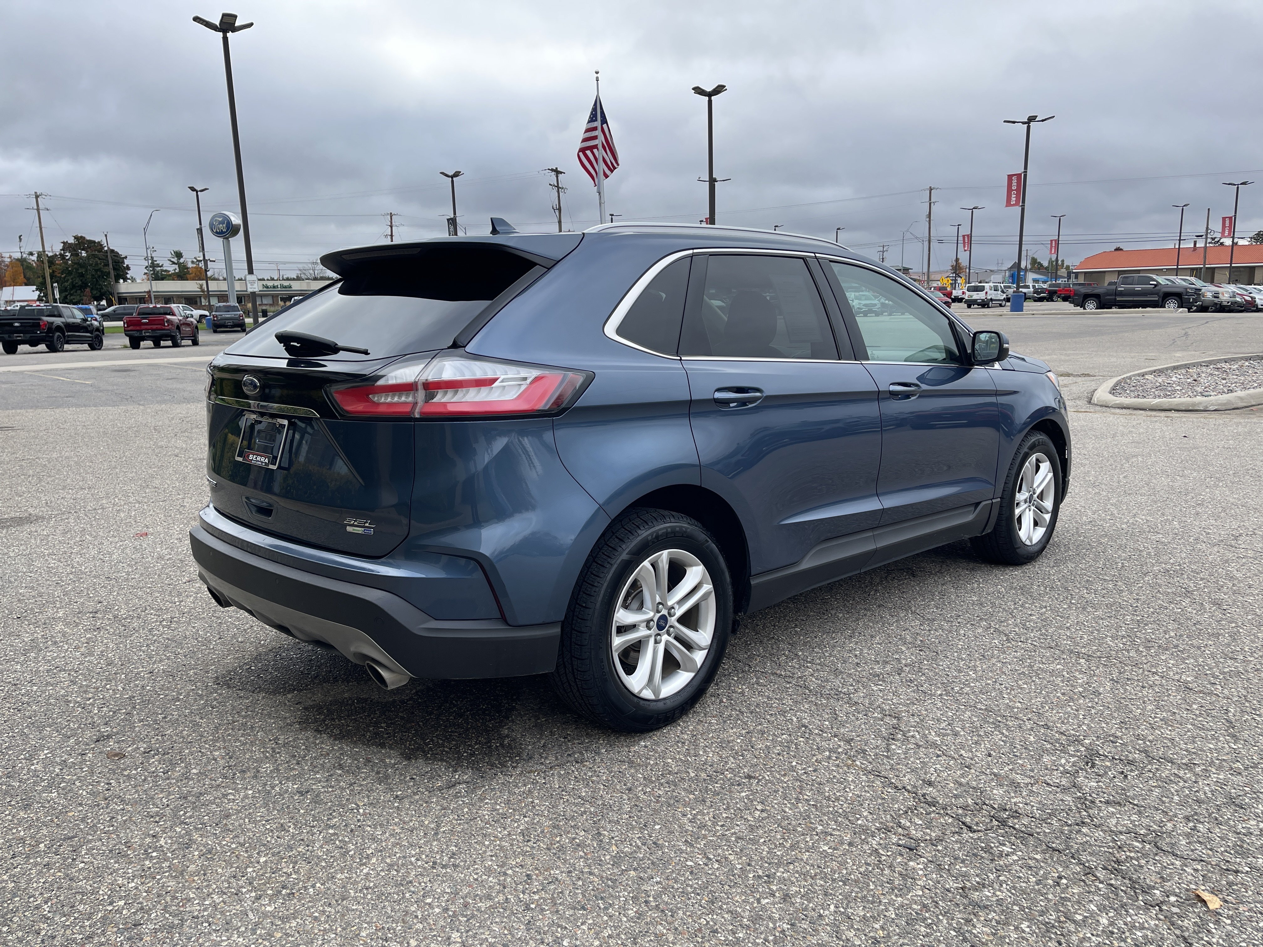 Used 2019 Ford Edge SEL w/ Equipment Group 201A AWD/4WD image 3