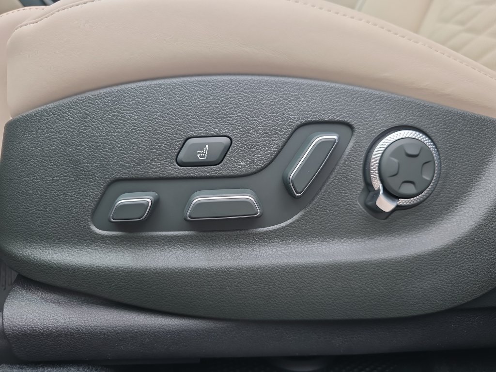 New 2027 Genesis GV80 3.5T e-SC AWD/4WD image 13