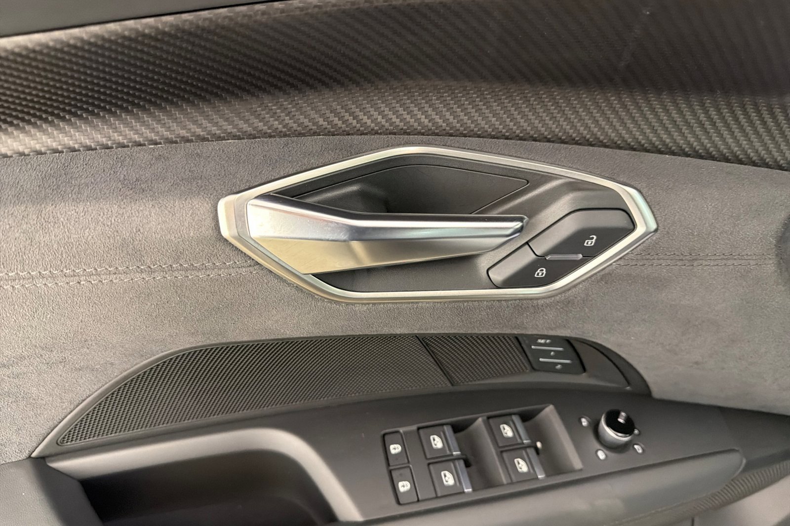 Used 2024 Audi e-tron GT Premium Plus image 10