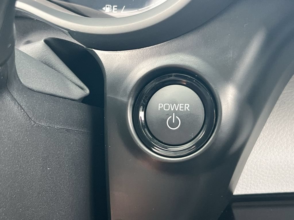 Used 2026 Toyota Sienna LE FWD image 26