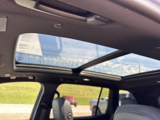 Used 2025 GMC Acadia AT4 image 22