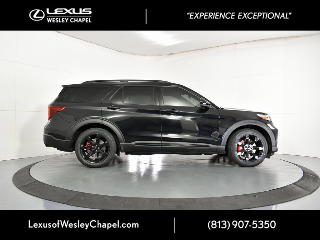 Used 2022 Ford Explorer ST w/ ST Street Pack image 4