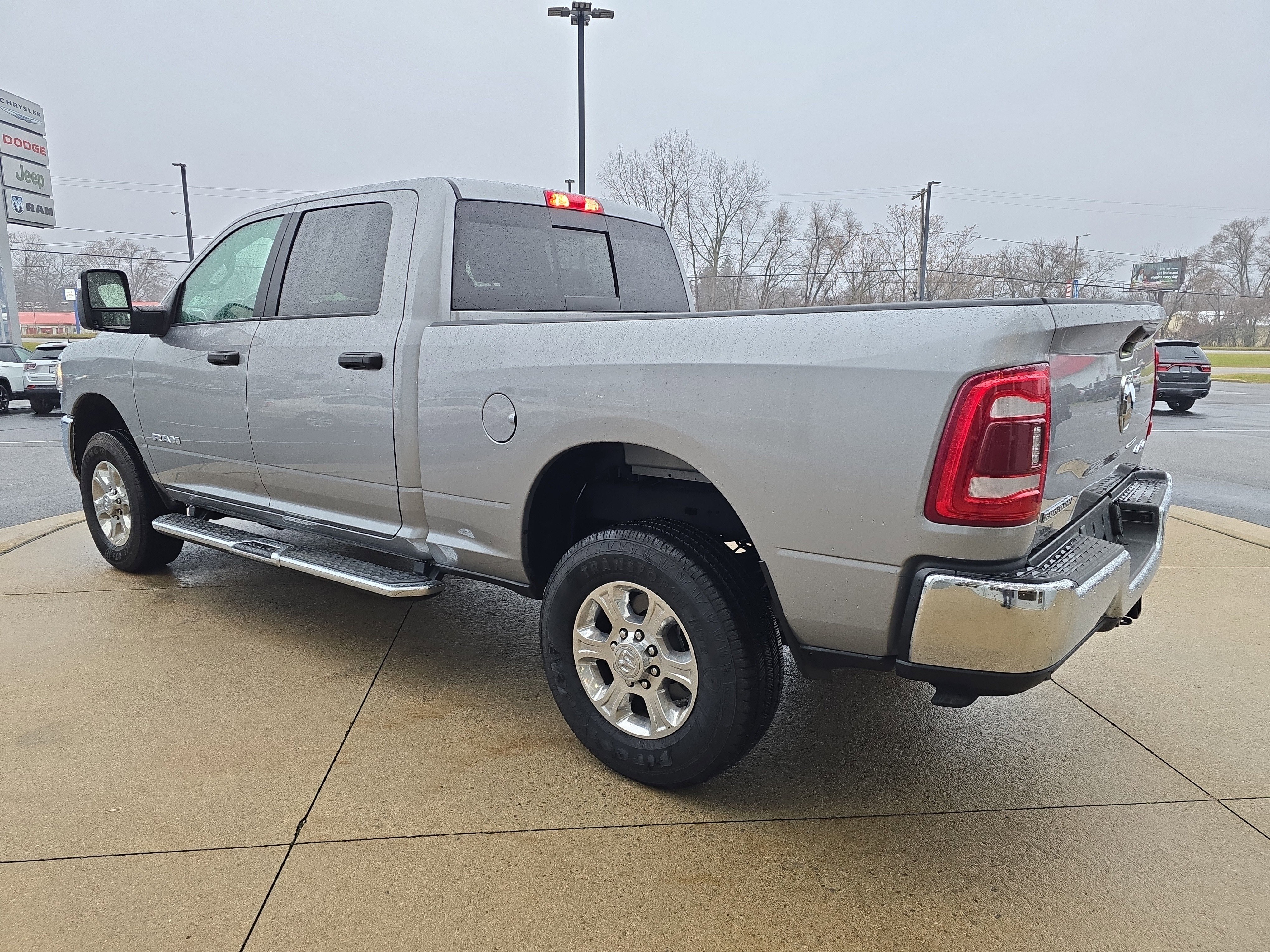 Used 2024 RAM 2500 Big Horn w/ Safety Group image 3