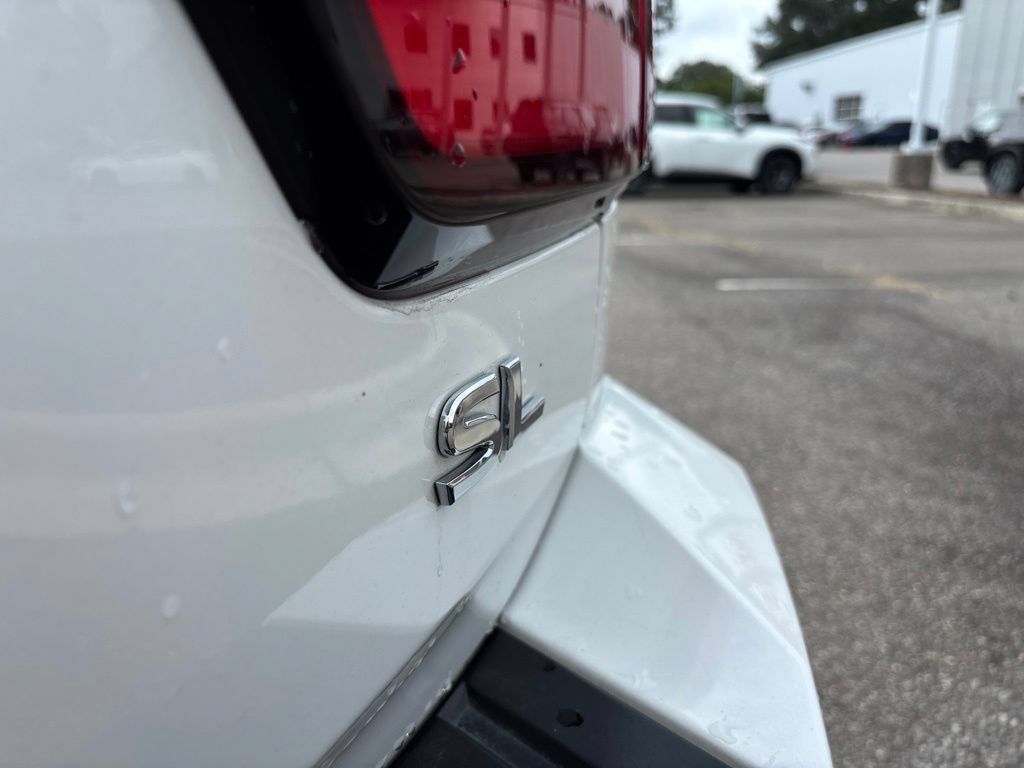Used 2023 Nissan Armada SL w/ Captain's Chairs Package RWD image 17