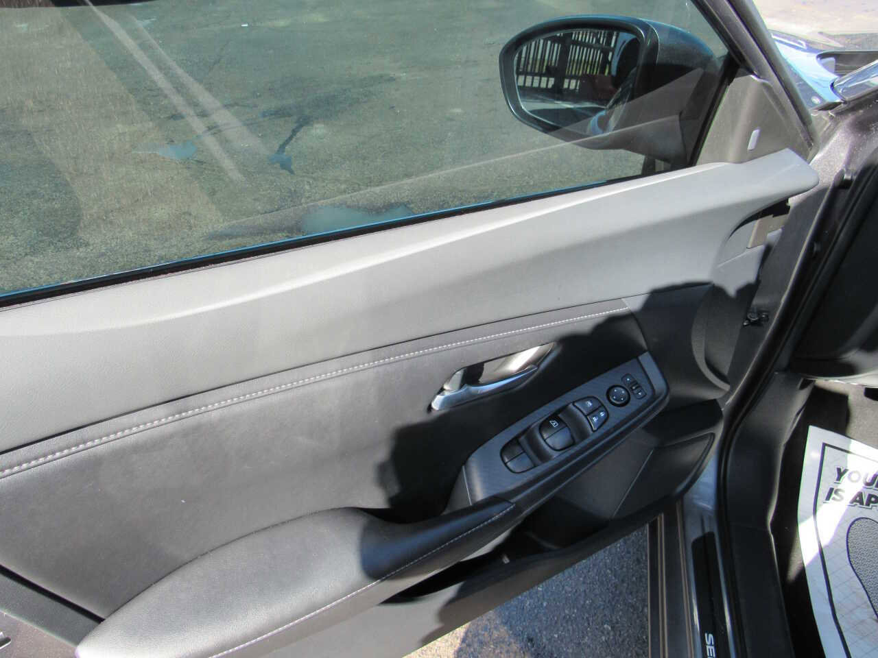 Used 2021 Nissan Sentra SV FWD image 12