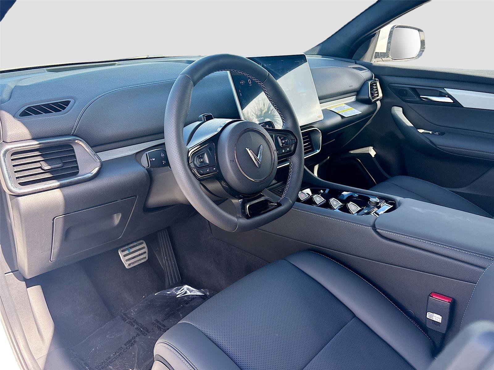 New 2025 VinFast VF 8 Plus image 9