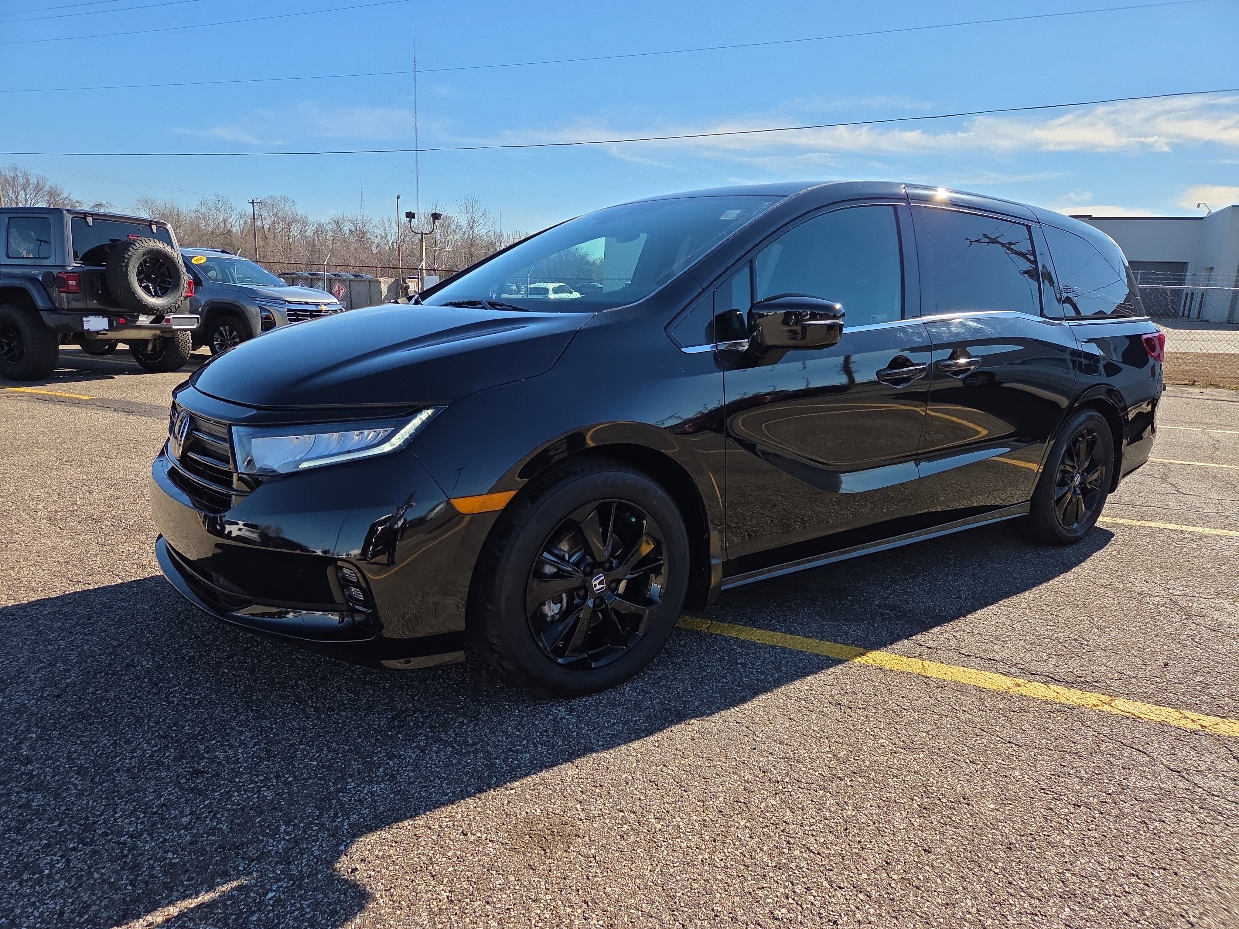 Used 2023 Honda Odyssey Sport image 1
