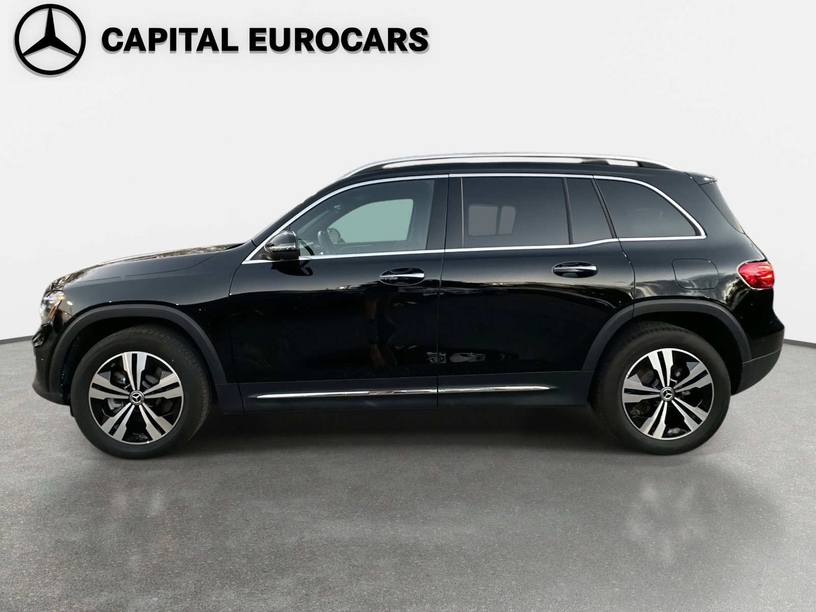 Certified 2025 Mercedes-Benz GLB 250 image 2