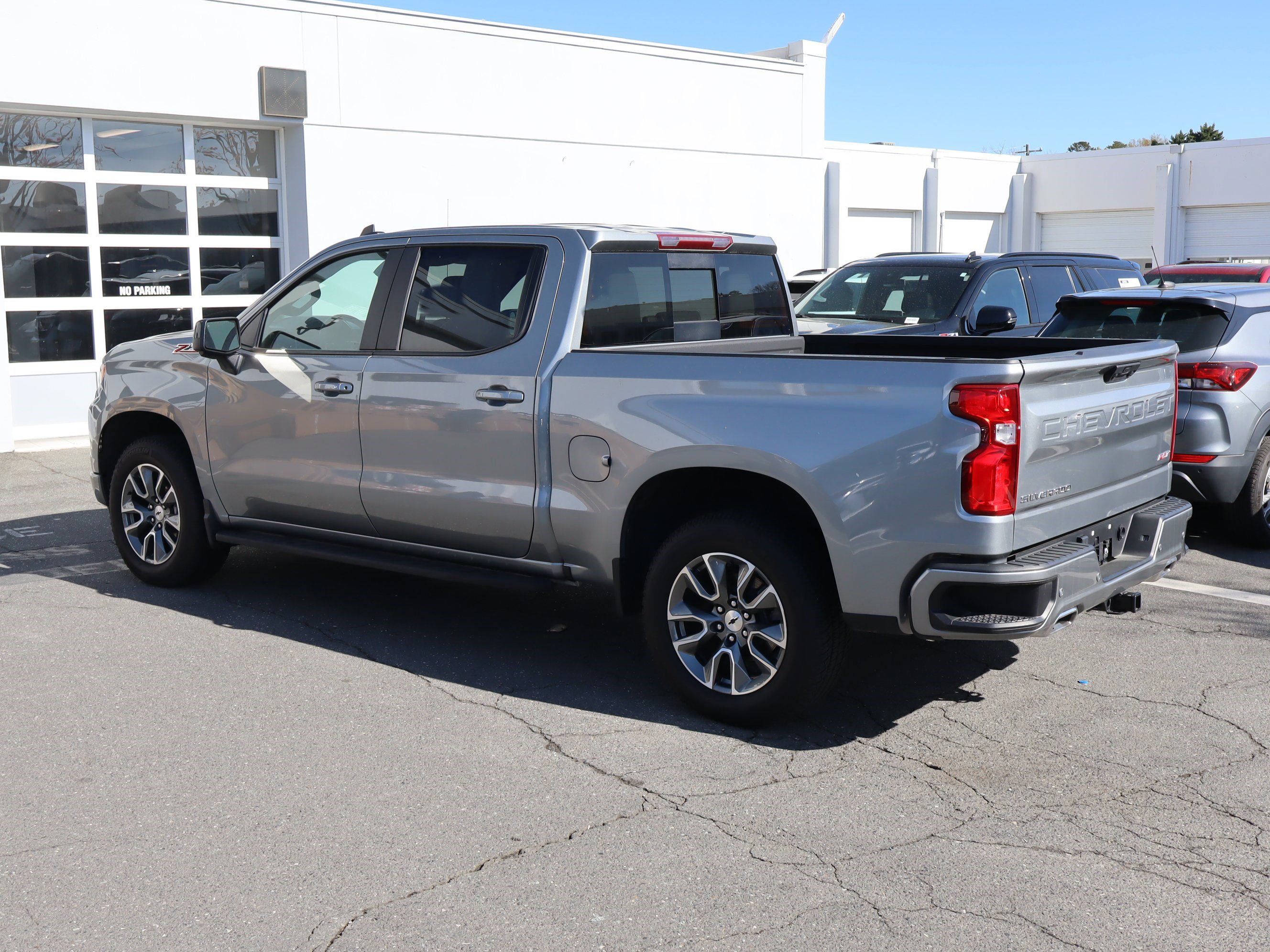 Used 2024 Chevrolet Silverado 1500 RST image 8