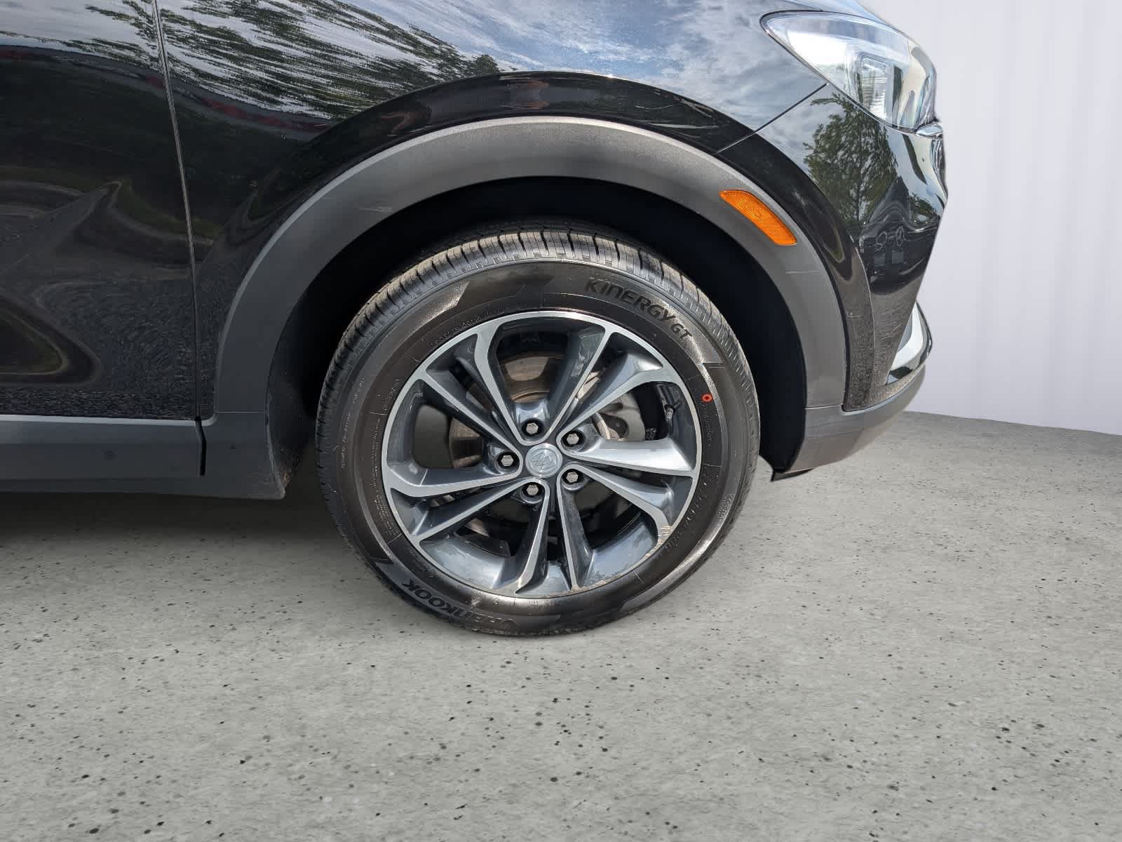 Certified 2023 Buick Encore GX Select w/ Safety Package II AWD/4WD image 9